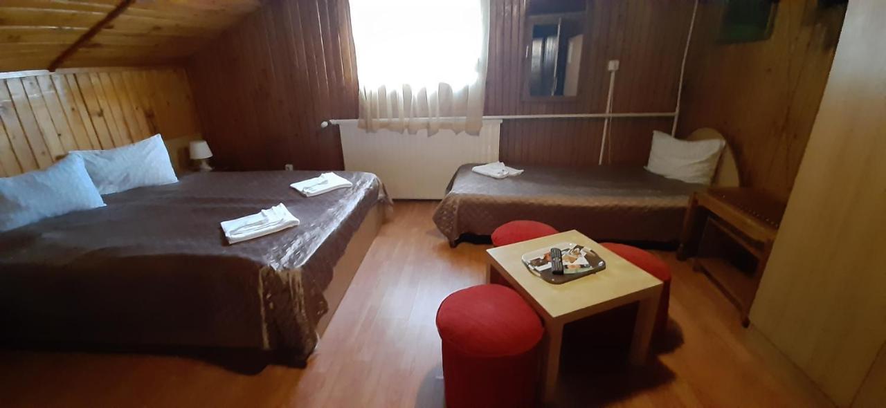 Casa Cristina_ Cabana Буштені Екстер'єр фото