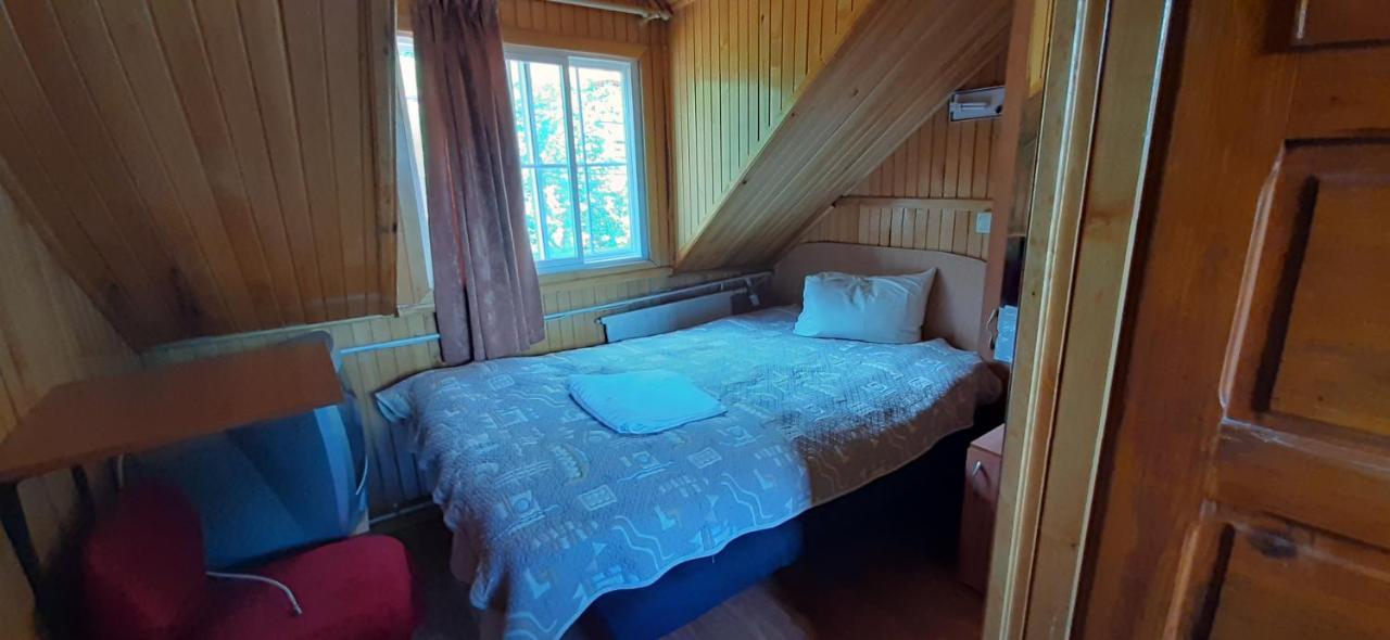 Casa Cristina_ Cabana Буштені Екстер'єр фото
